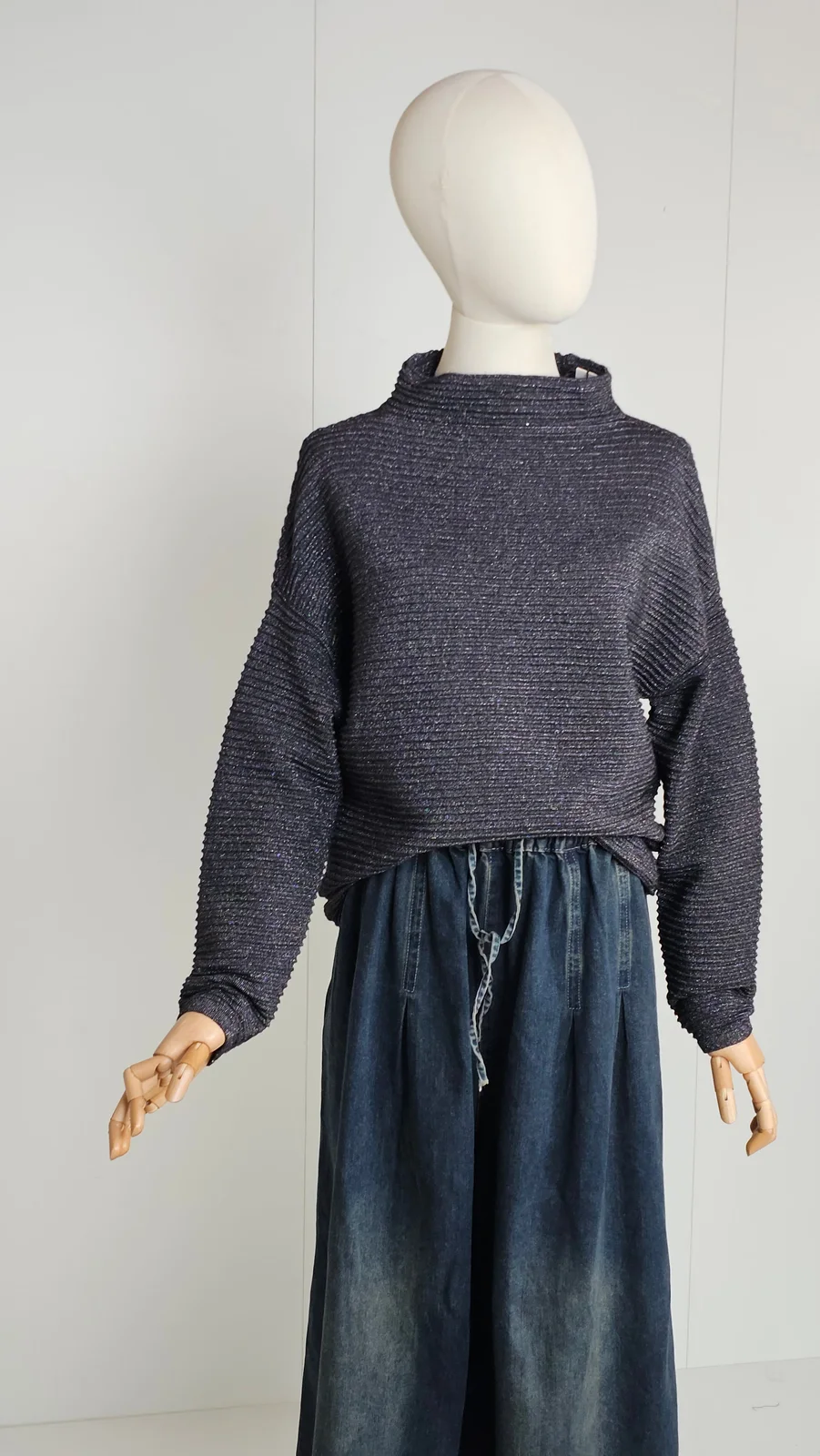 Blusa Tahari — Negra; con etiqueta